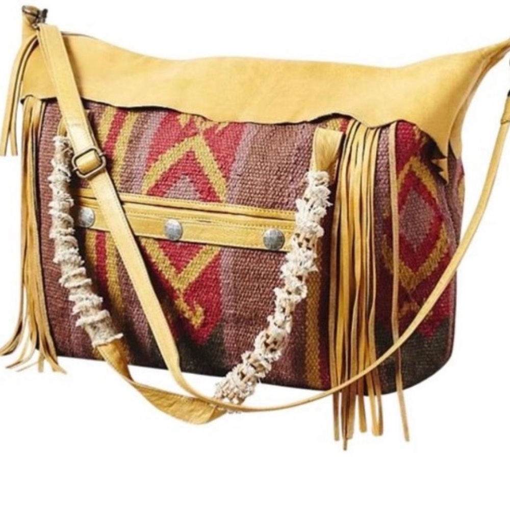 RARE * Free People
Weekender Bag